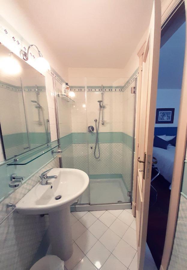 Apartment Pizzofalcone 41b *